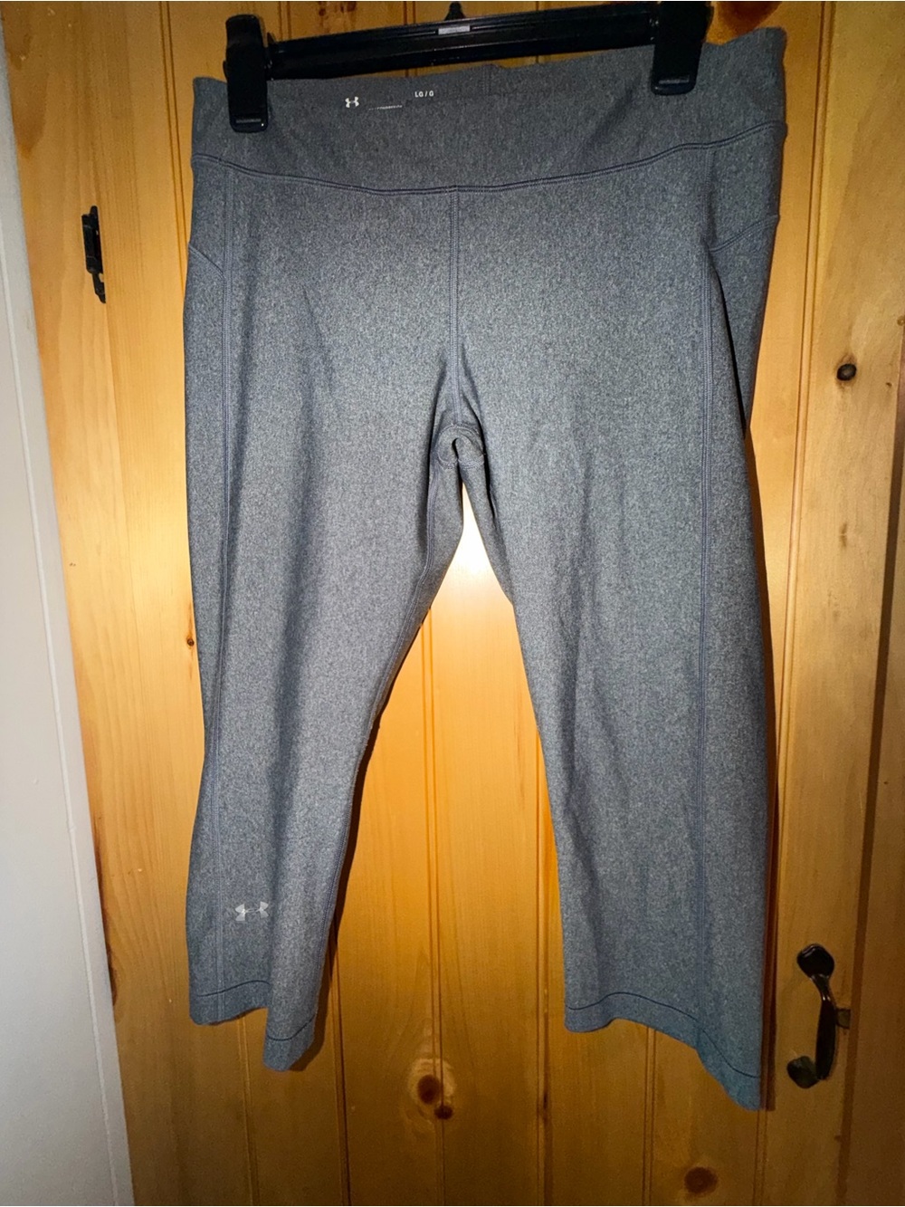 Under Armour Heather Gray Capri Leggings- Size Large